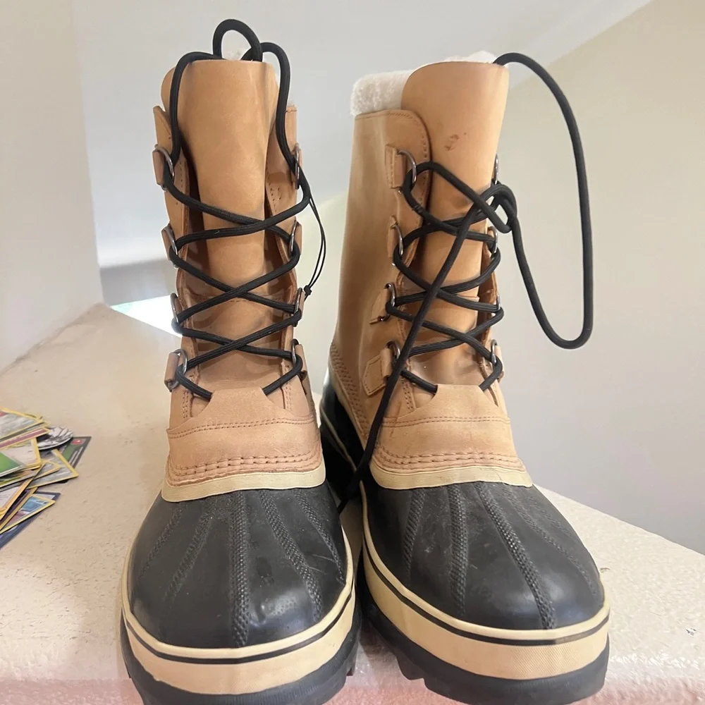 SOREL Men’s Size 12 Caribou Waterproof Insulated Winter Boots, 1002871 /Buff